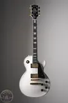 Gibson Les Paul Custom Alpine White с футляром - фото