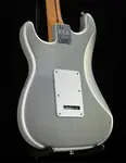Fender H.E.R. Stratocaster с хромированным свечением - фото 21
