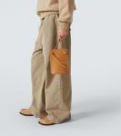 Кожаная наплечная сумка Pebble Dice Loewe, Warm Desert - фото 2