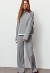 Брюки PULL&BEAR Trousers, Grey - фото 2