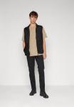 Жилет Jack & Jones COLUNAR BODYWARMER, черный - фото 2