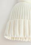 Шапка Next POM, Ecru/Off-White - фото 3