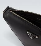 Кожаная треугольная сумка через плечо Prada, черный - фото 4