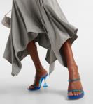 Сандалии из ПВХ Brito 95 Amina Muaddi, Azur - фото 4