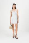 Платье Hollister Co. BARE SOFIA DROP WAIST BUTTON FRONT MINI DRESS, White/Light Blue - фото 2
