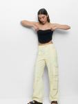 Широкие джинсы-карго Pull&Bear, цвет Light yellow - фото 4