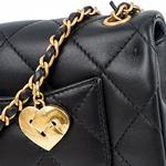 Миниатюрная женская черная сумка-кроссбоди из овчины CHANEL - фото 5