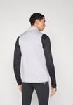 Куртка New Balance HEAT GRID VEST, Athletic Grey /Grey - фото 3