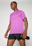 Футболка Nike Performance ENERGY STRIDE TOP, Vivid Purple/Hyper Royal/Purple - фото 4