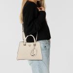 Сумочка GUESS Cresidia, Ecru - фото 2