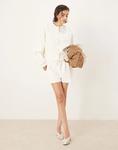 Короткие шорты из кофты-транслэка ASOS DESIGN кремового цвета - фото 2