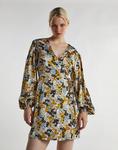 Glamorous мини-платье с запахом спереди в горчичном цветочном стиле - фото 2