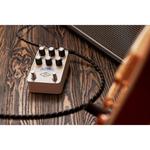 Педаль эффектов Universal Audio UAFX Astra Modulation Machine, кремовая - фото 5