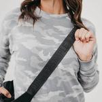 Черная сумка-слинг Tuscany Pretty Simple - фото 2