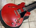 Электрогитара 2023 Gibson USA ES-335 Electric Guitar Satin Cherry - фото