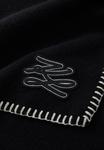 Шарф KARL LAGERFELD AUTOGRAPH PATCH SCARF, Black - фото 4