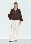 Блуза Massimo Dutti CROPPED GARMENT WITH DRAWSTRING DETAIL, Dark Brown - фото 3