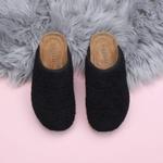 Тапочки-мулы на плоском каблуке AJVANI, черный - фото 4