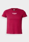 Футболка Tommy Jeans ESSENTIAL LOGO TEE UNISEX, Lavish Cerise/Blue Denim - фото 7