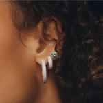 Серьги-Гвоздики с изумрудом-солитером Brilliant Earth - фото 3