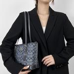 Luxury Care Artisan Workshop Женский синий ремешок для сумки из микрофибры - фото 10