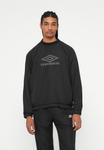 Толстовка Umbro REVERSIBLE CREW TOP, Black - фото