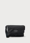 Сумка кросс-боди Calvin Klein BOLD FLAP MESSENGER, Black - фото