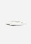 Сандалии IQUSHION SPARKLE FitFlop, цвет urban white - фото 3