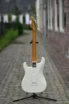 Squier Limited Edition Classic Vibe Stratocaster 60-х - Олимпийский белый - фото 8