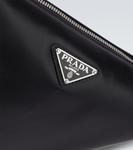 Кожаная треугольная сумка через плечо Prada, черный - фото 6