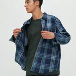 Рубашка унисекс темно-синяя Uniqlo, темно-синий - фото 2