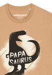 Футболка с принтом PAPASAURUS watapparel, бежевый - фото