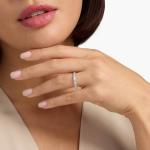 Кольцо Petite Twist Diamond Eternity из платины (1/3 карата) Blue Nile - фото 3