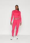 Топ Nike Performance ONE, Rush Pink/White/Pink - фото 2