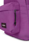 Рюкзак Eastpak DAY OFFICE, Fig Purple/White - фото 3