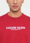 Футболка Calvin Klein GRAP UNISEX, Scooter/Dark Red - фото 6
