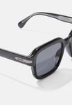 Солнцезащитные очки QUAY AUSTRALIA PLAYBACK, Black/Smoke/Black - фото 4