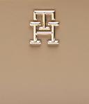 Кошелек женский Tommy Hilfiger с монограммой, бежевый - фото 4