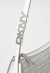 Сумка DKNY AVRIL SHOULDER BAG, Grey Melange/Marshmellow/Grey - фото 4