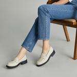 Лоферы женские белые Clarks - фото 6