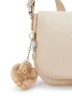 Сумка кросс-боди Kipling EARTHBEAT, Sparkled Beige/Beige - фото 4