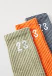 Носки Jordan ESSENTIAL CREW 3 PACK UNISEX, Medium Khaki/Iron Grey/Starfish/White/Black - фото 2