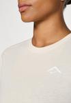 Футболка Nike Performance W NK TRAIL DF SS , Pearl White/Summit White/Beige - фото 6