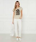 Футболка женская Aeronautica Militare с изображением летчицы, бежевый - фото 2