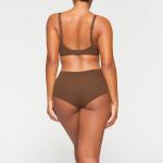 Бюстгальтер scoop SKIMS Naked, цвет Jasper - фото 4