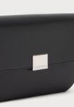 Сумка KARL LAGERFELD FOREVER SHOULDER BAG, Black - фото 4
