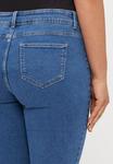 Джинсовые шорты VMCELIZA KNICKERS Vero Moda Curve, цвет Medium Blue Denim - фото 6