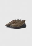 Кроссовки Lacoste L003 EVO 225, Dark Brown/Black/Dark Brown - фото 2