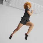 Женские шорты Puma Run Favorite Velocit, черный - фото 5