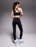 4505 Черные бесшовные спортивные леггинсы в рубчик с завышенной талией Petite - фото 4
